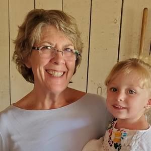 Meet your Posher, Rebecca